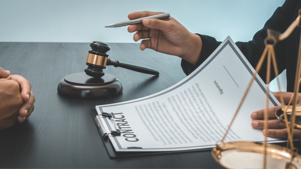Understanding How Attorneys Charge for Legal Services