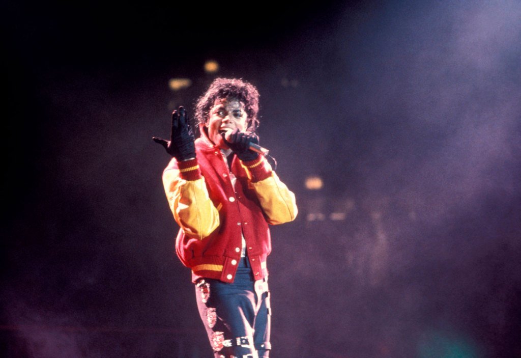 Michael Jackson Ruling, Snoop Dogg Sampling Case & More Music Law News