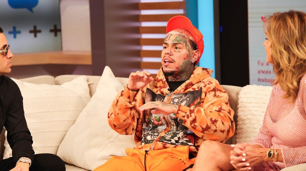 Tekashi 6ix9ine Arrested & Charged With Violating Parole