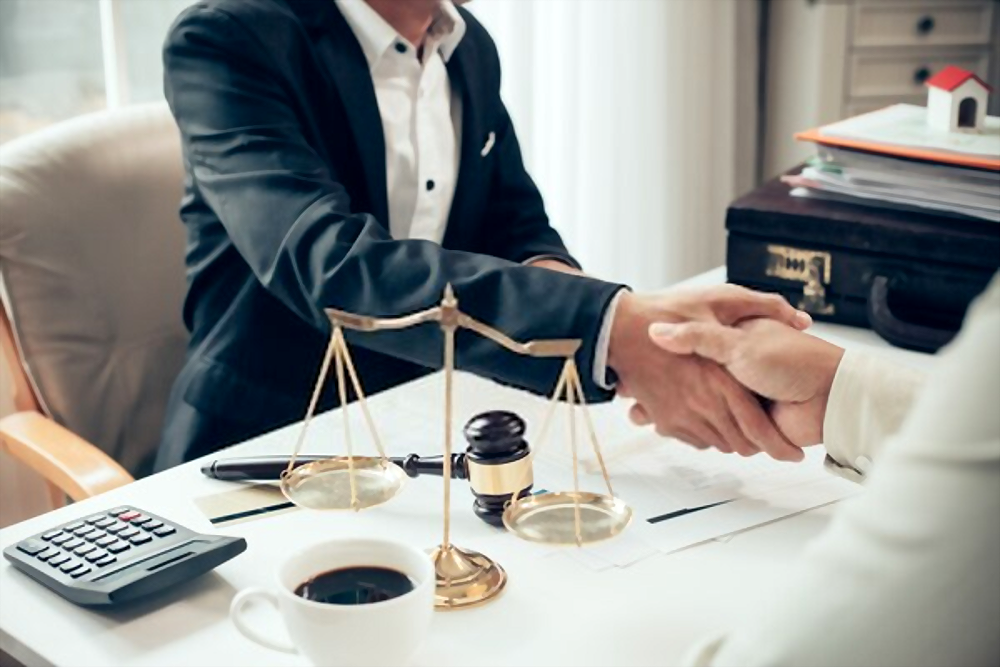 How to Become a Business Lawyer in California: Updated Guide