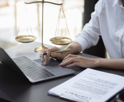 Arizona Considers New Pathway for Criminal Lawyers — Justia News — September 5, 2025