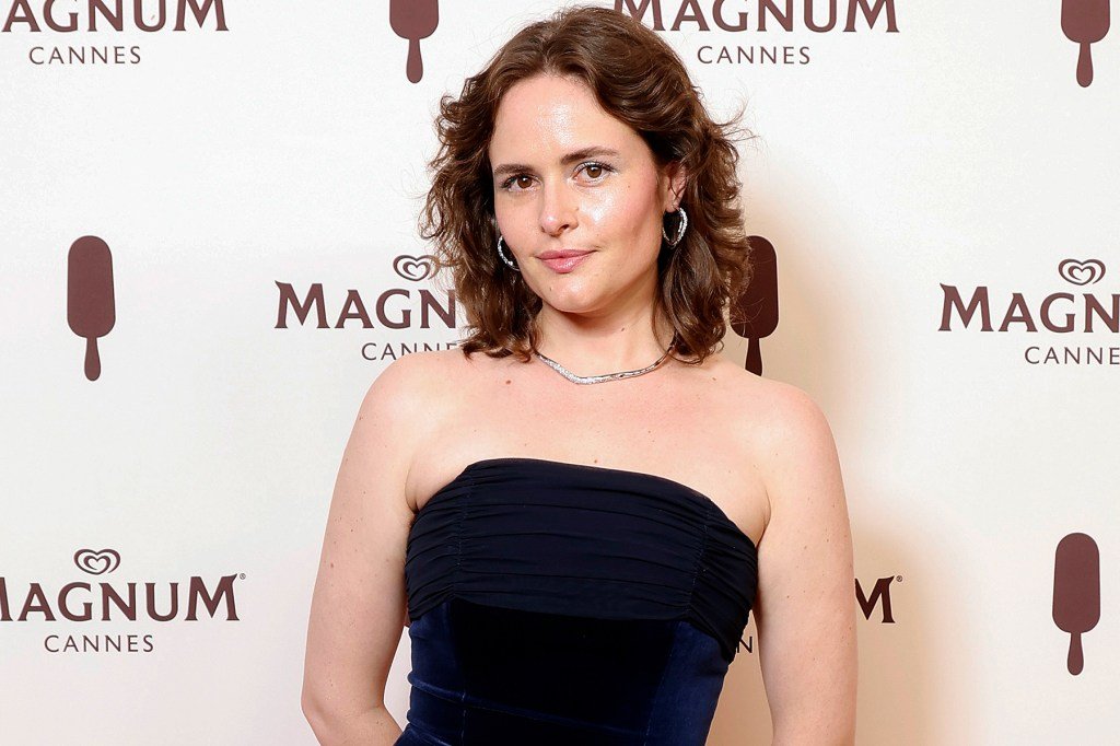 TikTok Creator of Charli xcx ‘Apple’ Dance Settles Roblox Lawsuit