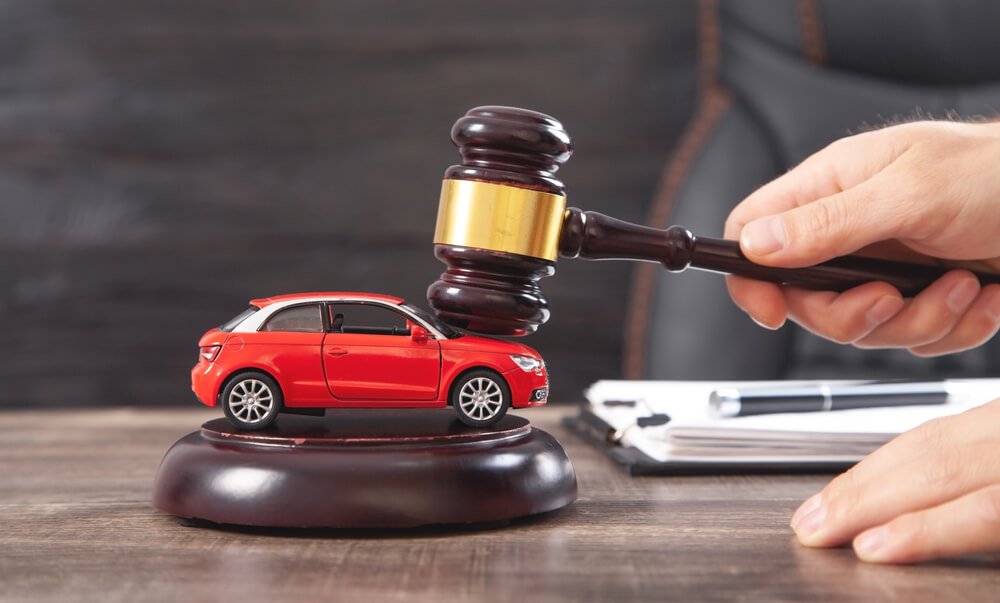 How to Settle a Car Accident Claim Yourself in Houston (When You Decide Not to Hire a Lawyer)