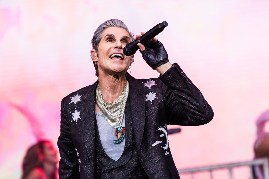 Jane’s Addiction Signals Truce After Perry Farrell Blowup & Lawsuits