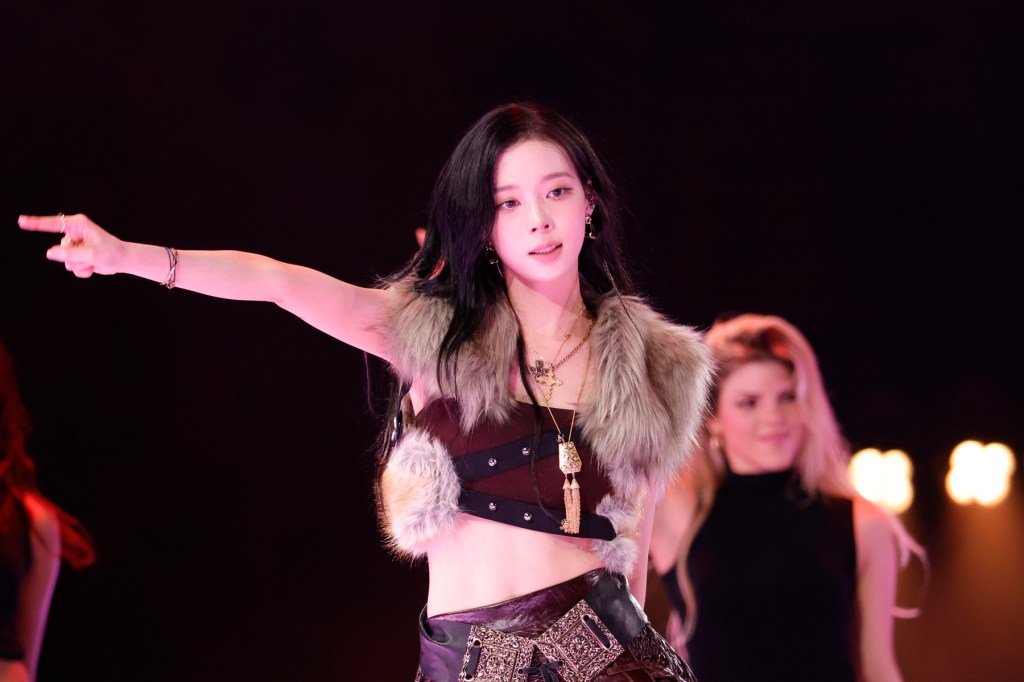 Jung Kook & Winter Dating Rumors Spark SM Entertainment Legal Action