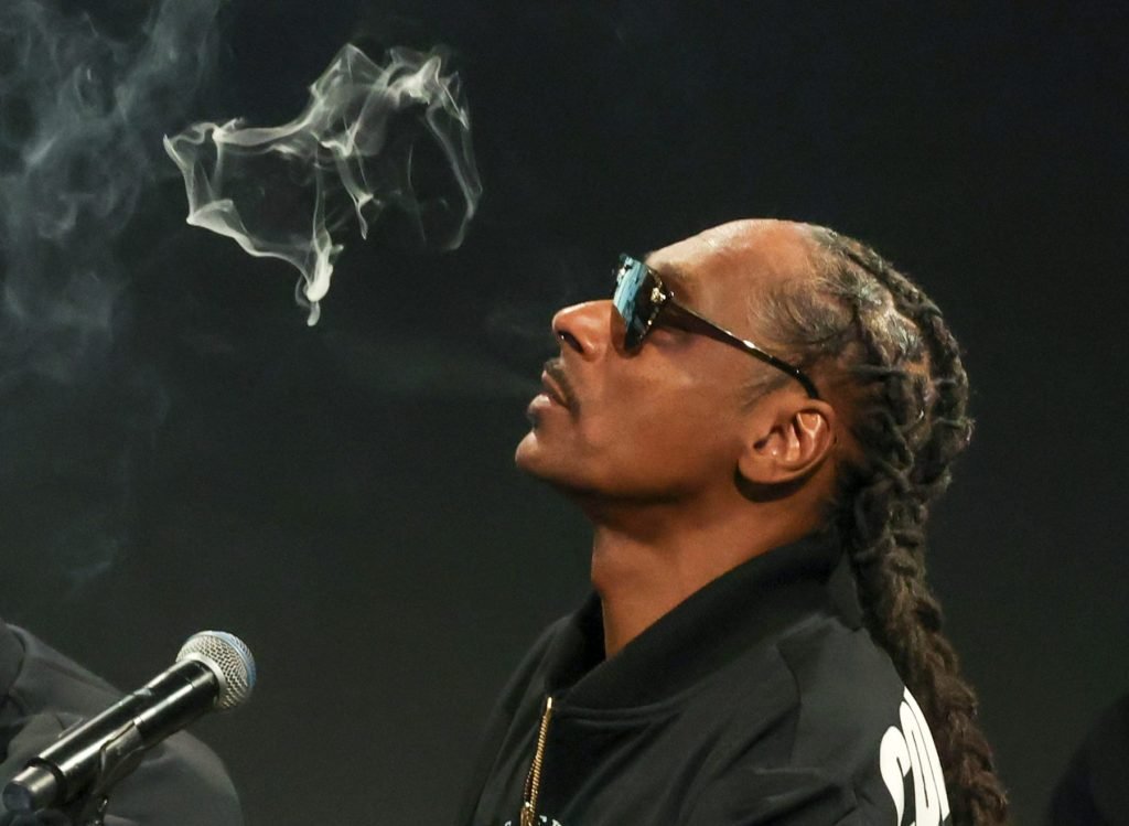 Snoop Dogg Can’t Trademark ‘Smoke Weed Everyday’ for Cannabis Brand