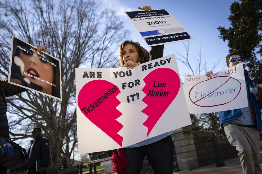 Lawmakers Slam Live Nation DOJ Settlement & Urge Ticketmaster Breakup