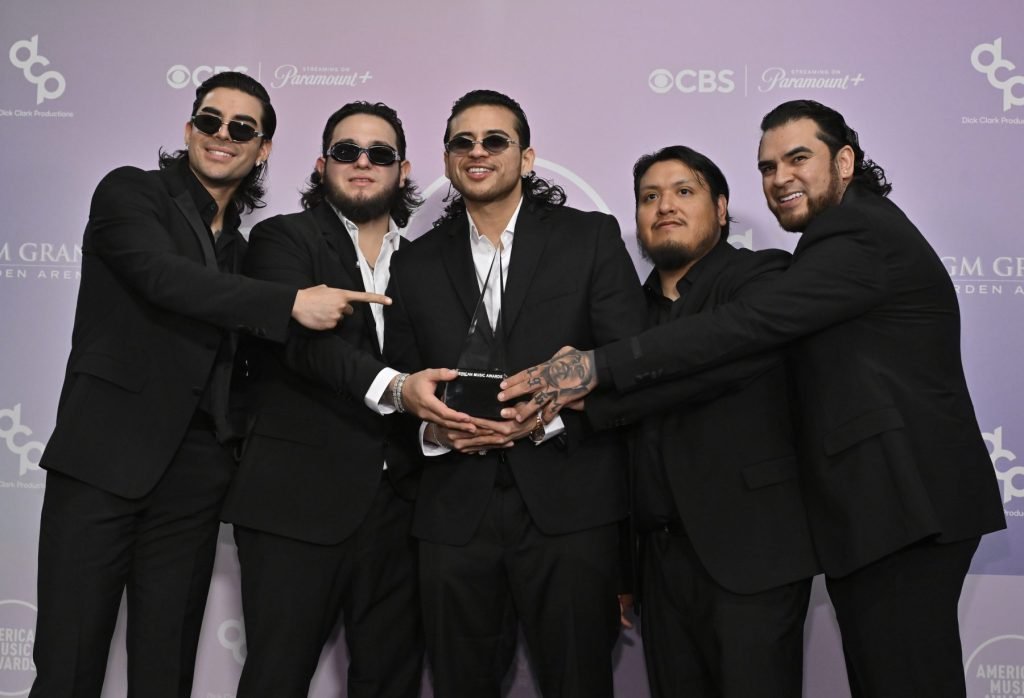 Judge Won't Toss Crucial Record Deal Issue