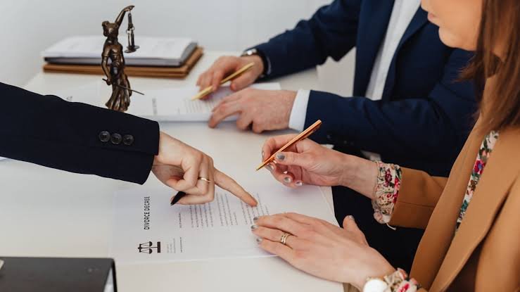 How to Find a Divorce Attorney Near Me Who Fits Your Legal Needs